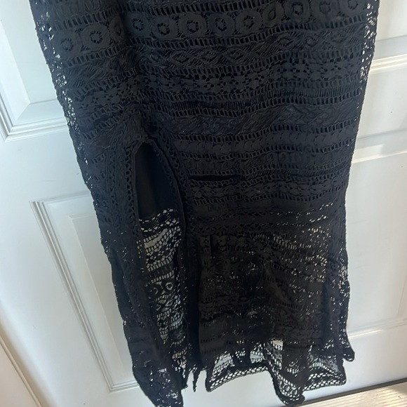 EUC lulus black lace mid length lined spaghetti strap party/prom fancy dress - Picture 3 of 9